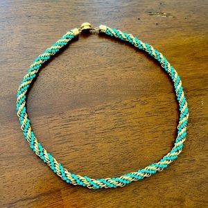 Rope style elegant necklace